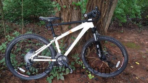 Mongoose Amasa Elite specs and reviews 